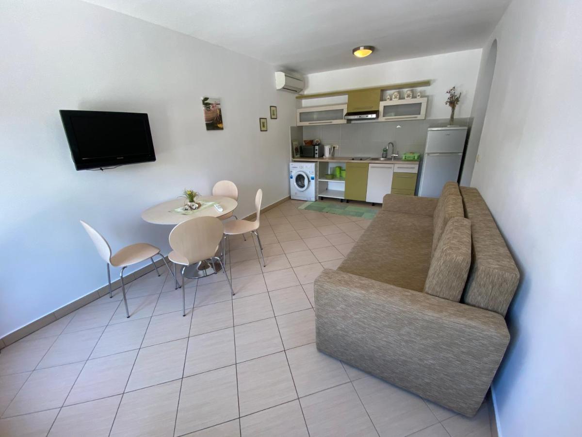 Apartments Nautica 诺维·维诺多尔斯基 外观 照片